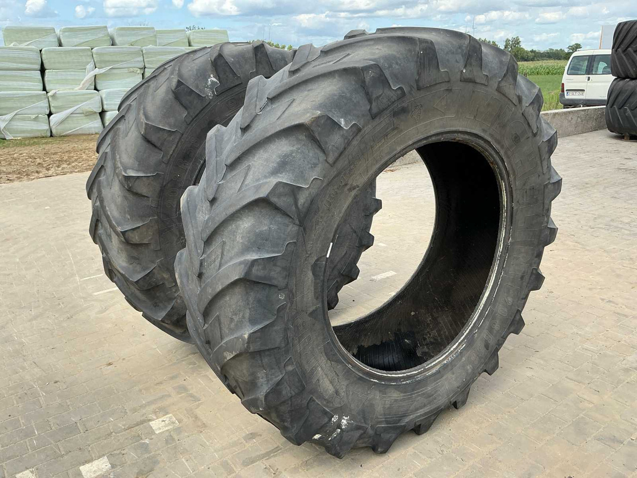 Michelin Agribib - Pneus et jantes pour Tracteur agricole: photos 2 Michelin Agribib - Pneus et jantes pour Tracteur agricole: photos 2