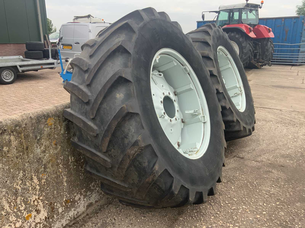 Michelin XM108 - Pneus et jantes pour Tracteur agricole: photos 3 Michelin XM108 - Pneus et jantes pour Tracteur agricole: photos 3