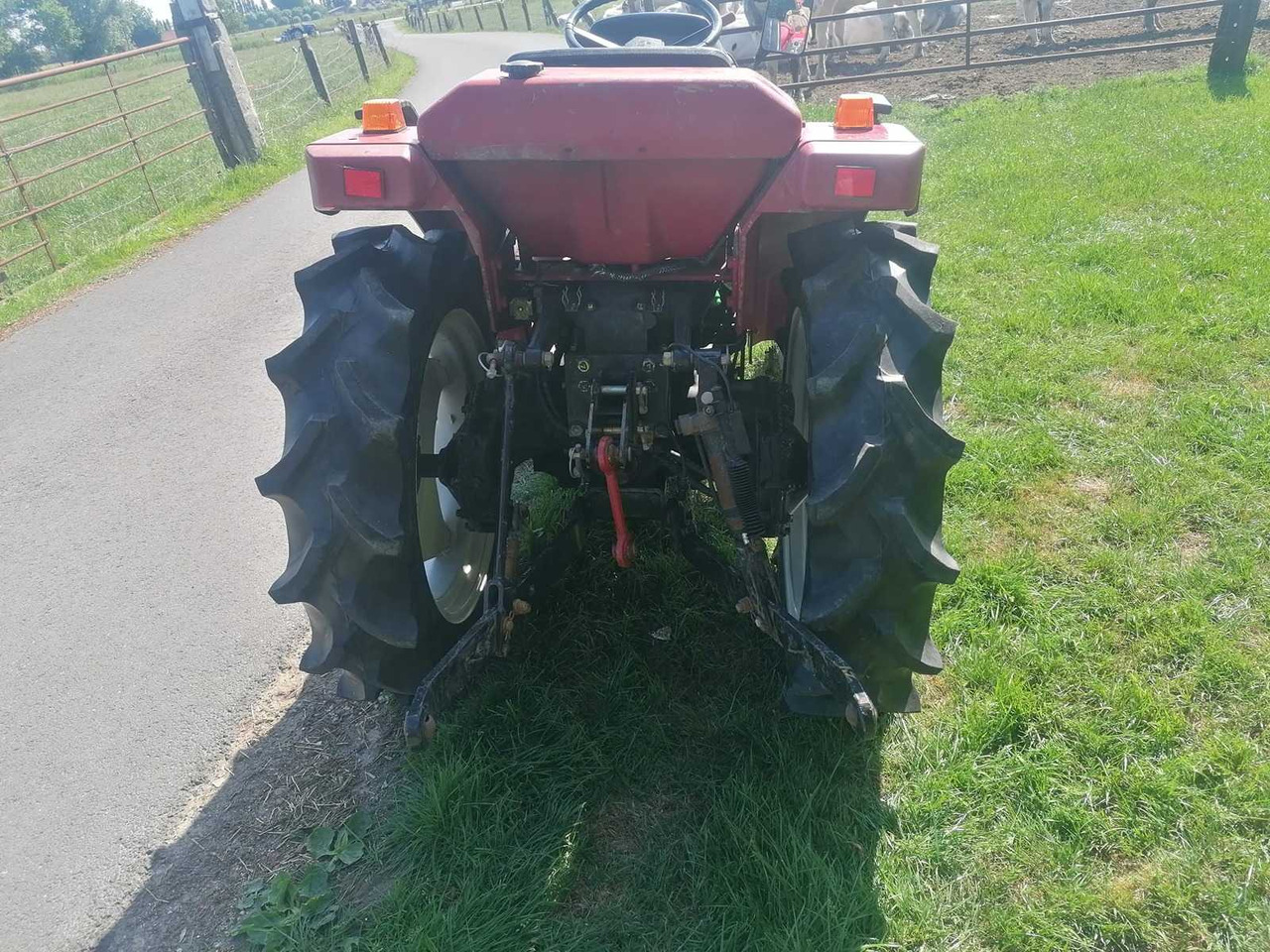 Mitsubishi MT205 - Micro tracteur: photos 3 Mitsubishi MT205 - Micro tracteur: photos 3