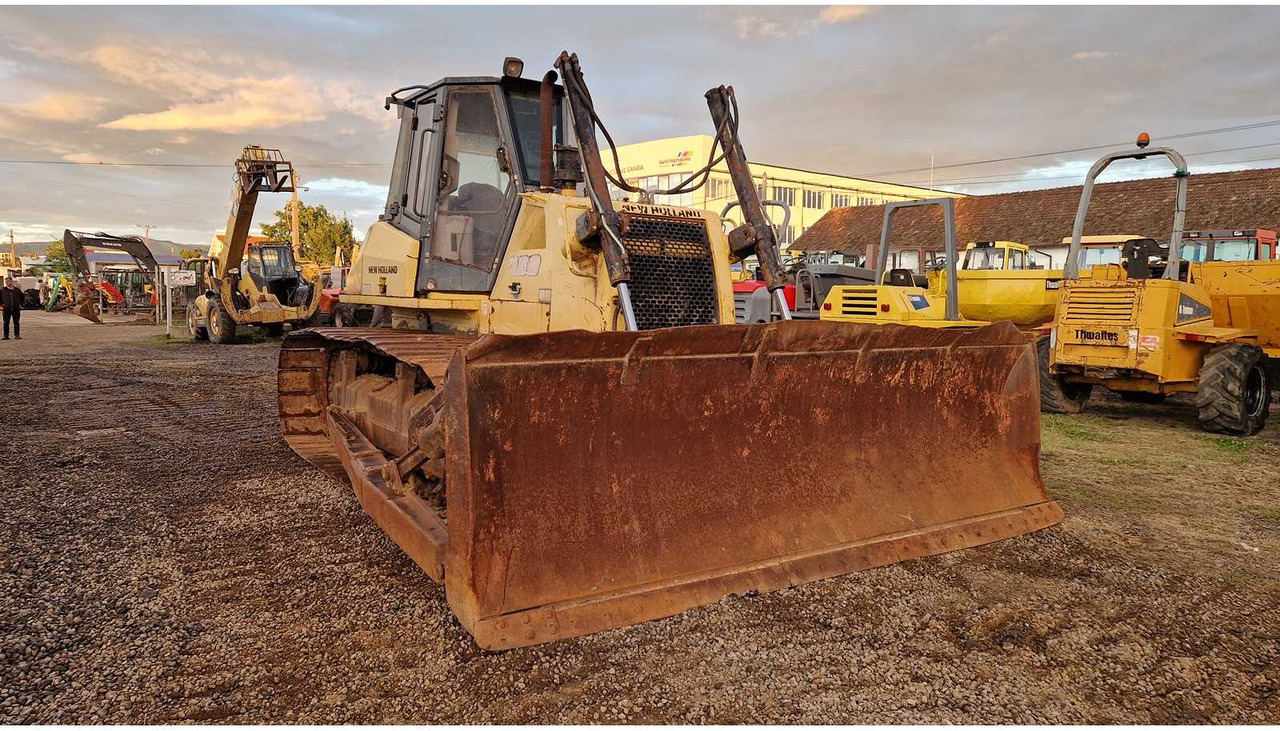 NEW HOLLAND  - Bulldozer: photos 2 NEW HOLLAND  - Bulldozer: photos 2