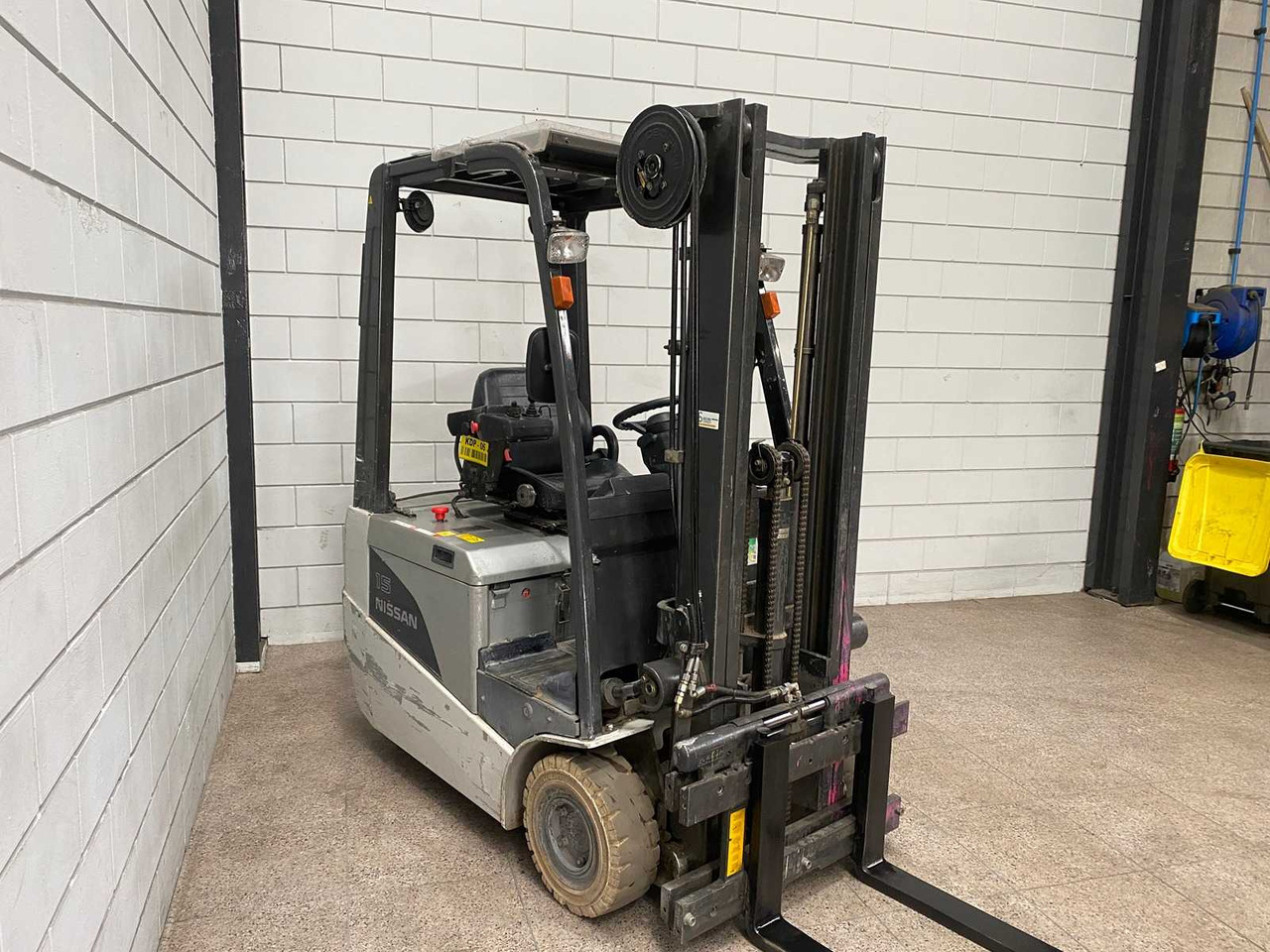NISSAN - 1 N 1 L 15 Q - FORKLIFT - Chariot élévateur: photos 4 NISSAN - 1 N 1 L 15 Q - FORKLIFT - Chariot élévateur: photos 4