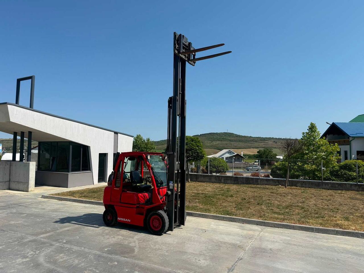 NISSAN - UID2A25LQ - FORKLIFT TRUCKS - 2012 - Chariot élévateur: photos 2 NISSAN - UID2A25LQ - FORKLIFT TRUCKS - 2012 - Chariot élévateur: photos 2