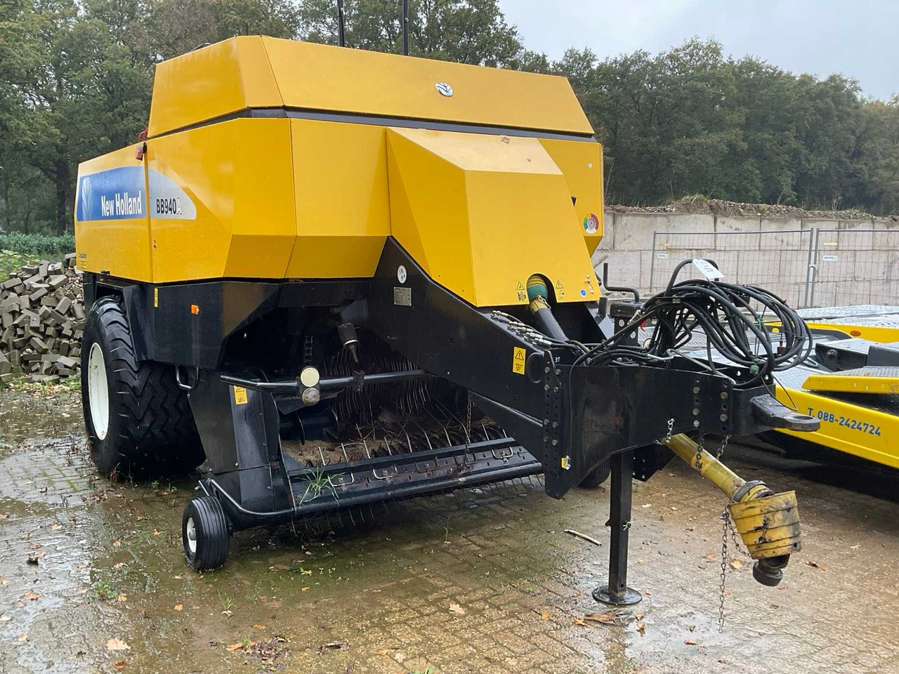 New Holland BB940R - Presse à balles cubiques: photos 2 New Holland BB940R - Presse à balles cubiques: photos 2