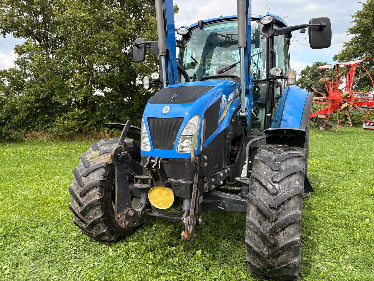 New Holland T5.105 EC - Tracteur agricole: photos 3 New Holland T5.105 EC - Tracteur agricole: photos 3