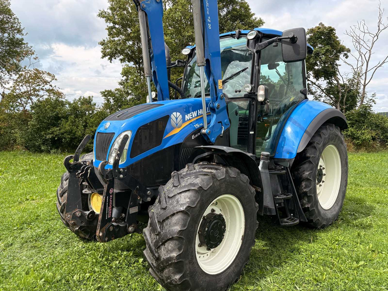 New Holland T5.105 EC - Tracteur agricole: photos 2 New Holland T5.105 EC - Tracteur agricole: photos 2
