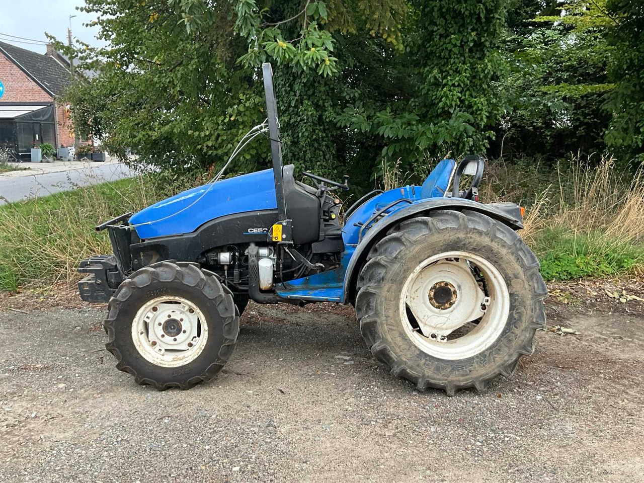 New Holland TCE50 - Micro tracteur: photos 2 New Holland TCE50 - Micro tracteur: photos 2