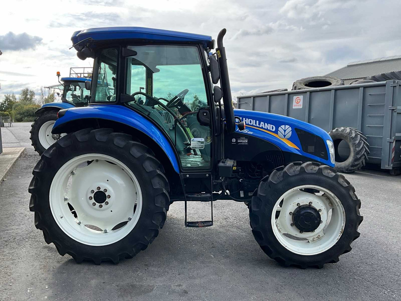 New Holland TD5.85 - Tracteur agricole: photos 4 New Holland TD5.85 - Tracteur agricole: photos 4