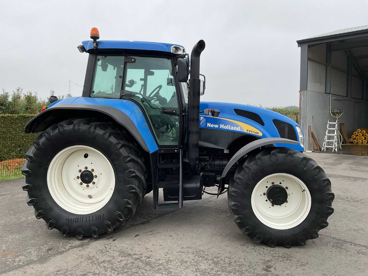 New Holland TVT145 - Tracteur agricole: photos 5 New Holland TVT145 - Tracteur agricole: photos 5