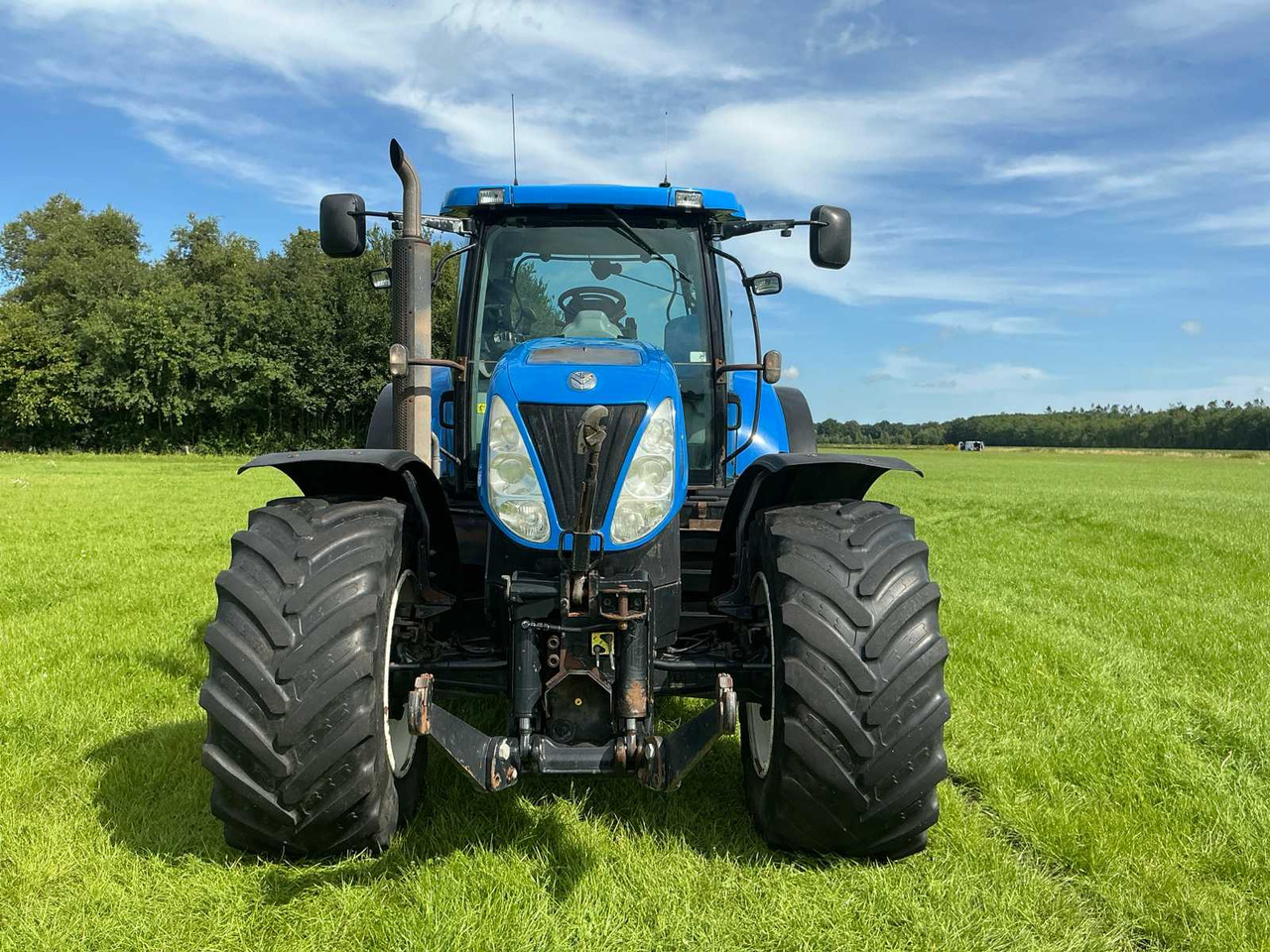 New holland T7040 - Tracteur agricole: photos 3 New holland T7040 - Tracteur agricole: photos 3
