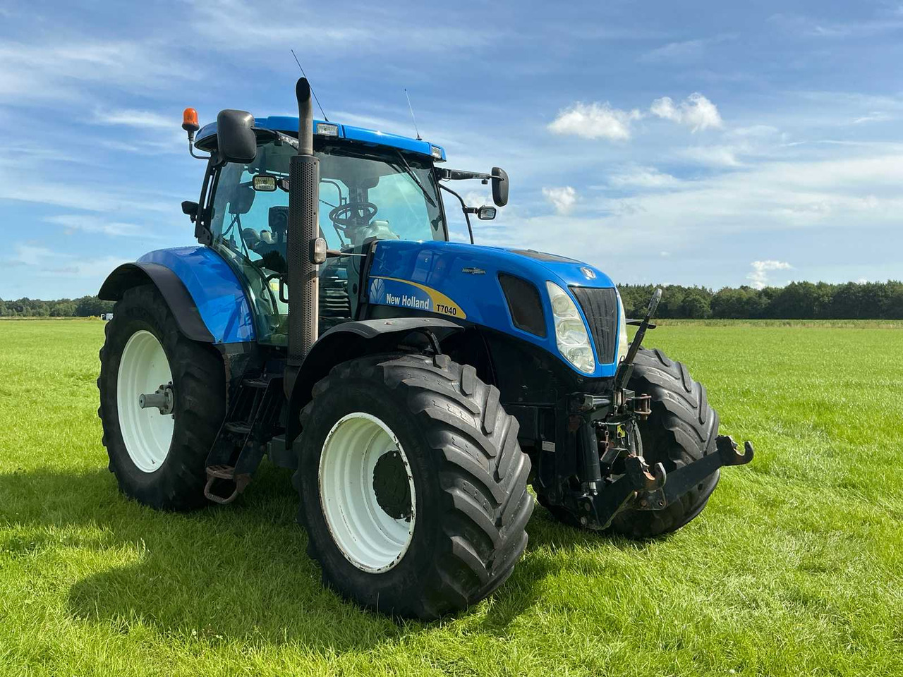 New holland T7040 - Tracteur agricole: photos 2 New holland T7040 - Tracteur agricole: photos 2