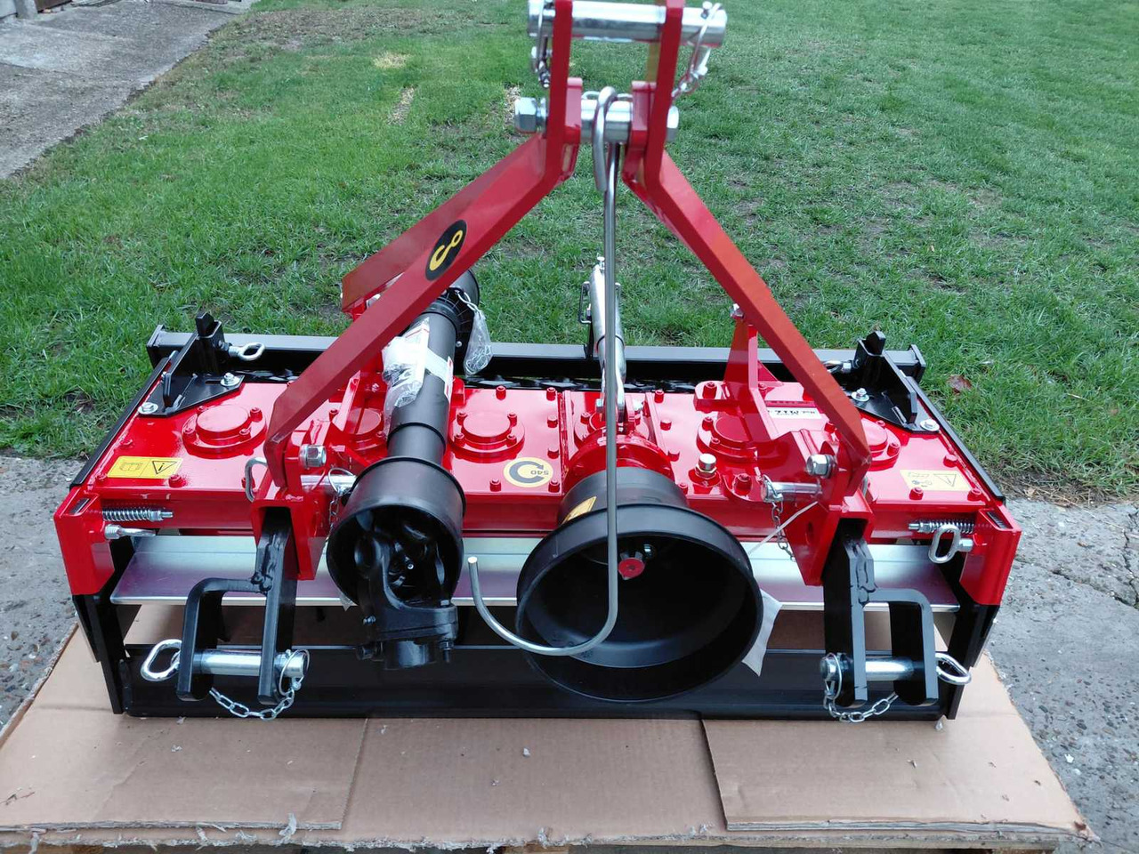 R2 MTZ120 - Herse rotative: photos 3 R2 MTZ120 - Herse rotative: photos 3
