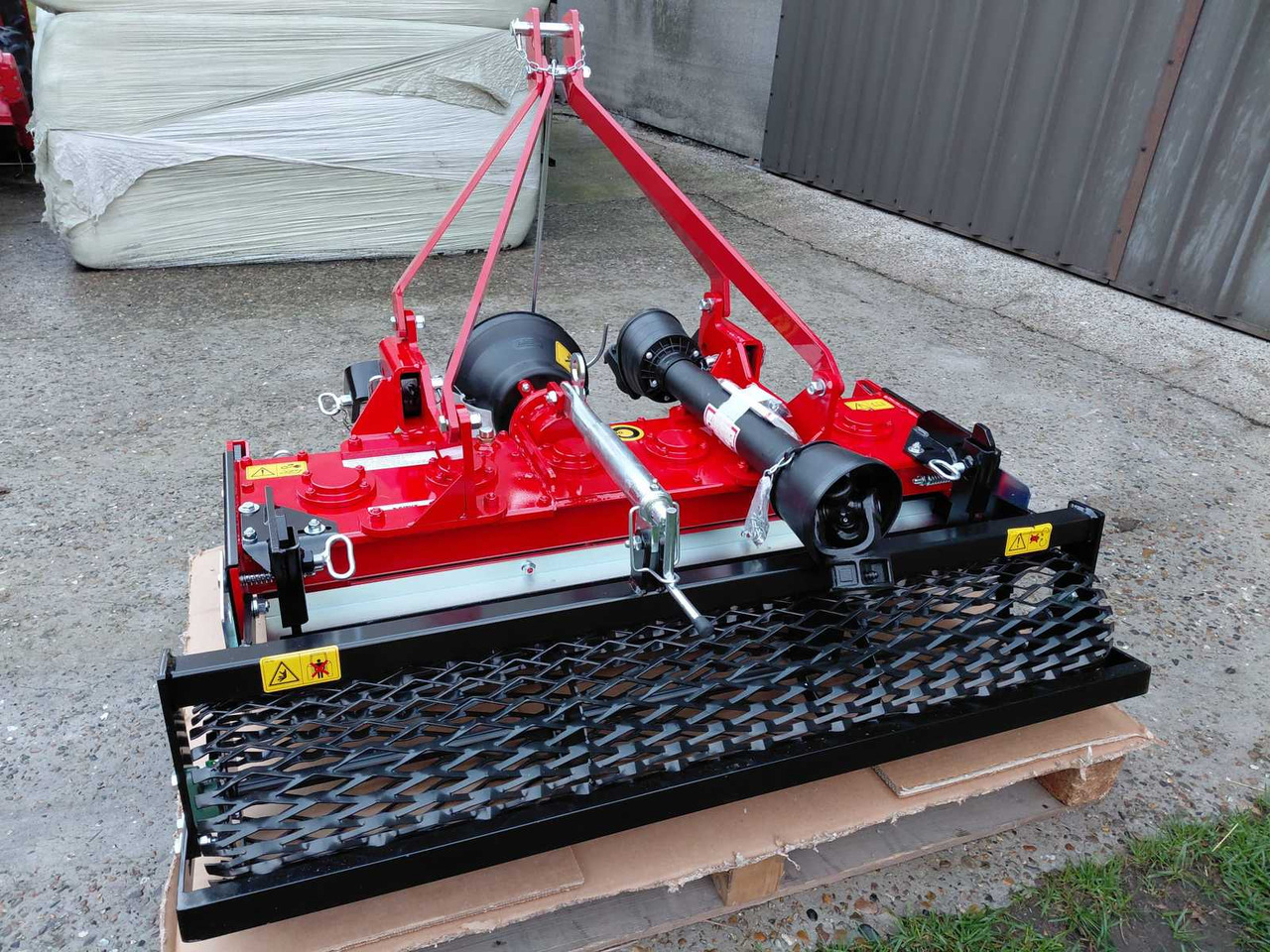 R2 MTZ120 - Herse rotative: photos 1 R2 MTZ120 - Herse rotative: photos 1
