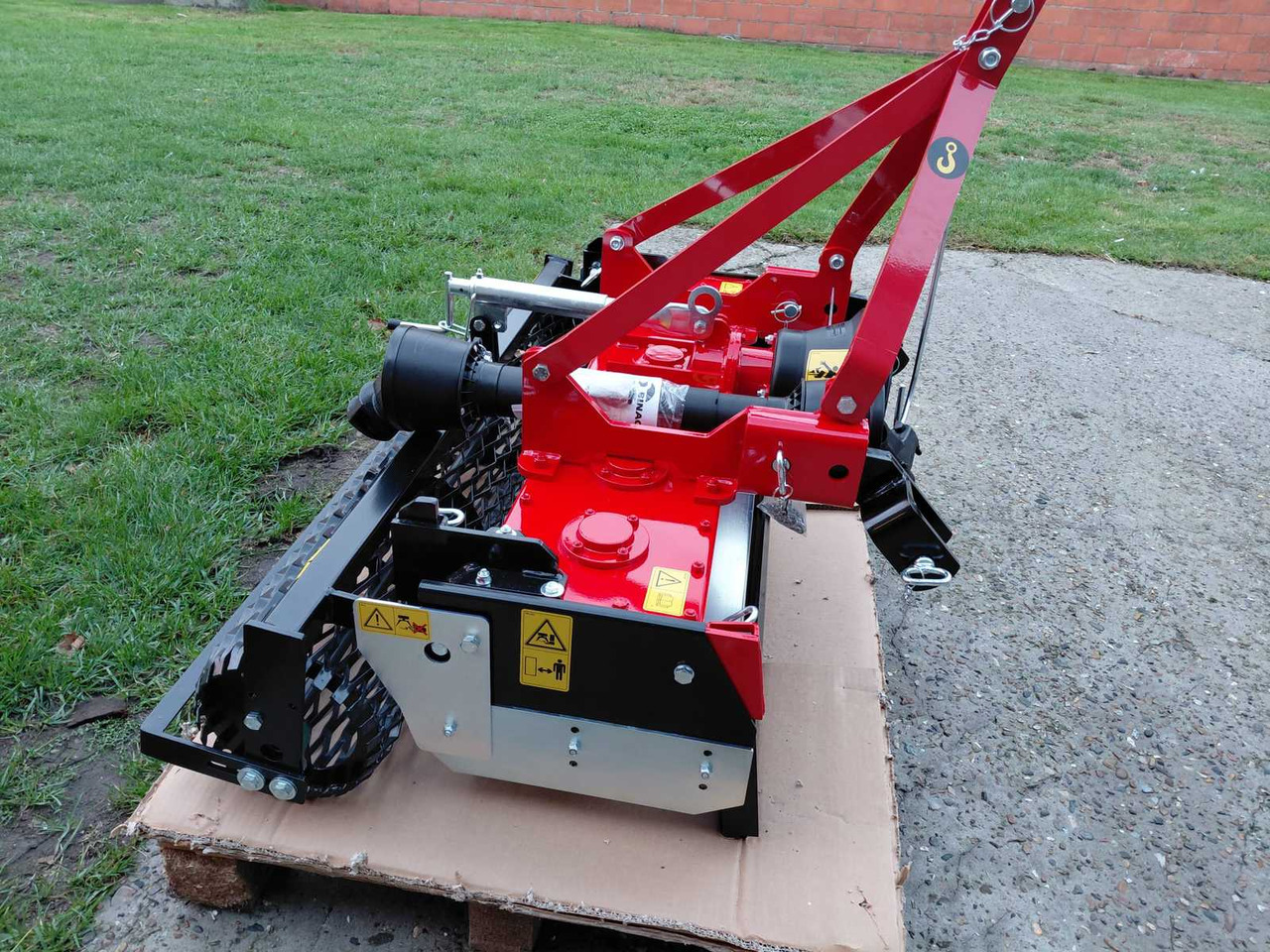R2 MTZ120 - Herse rotative: photos 4 R2 MTZ120 - Herse rotative: photos 4