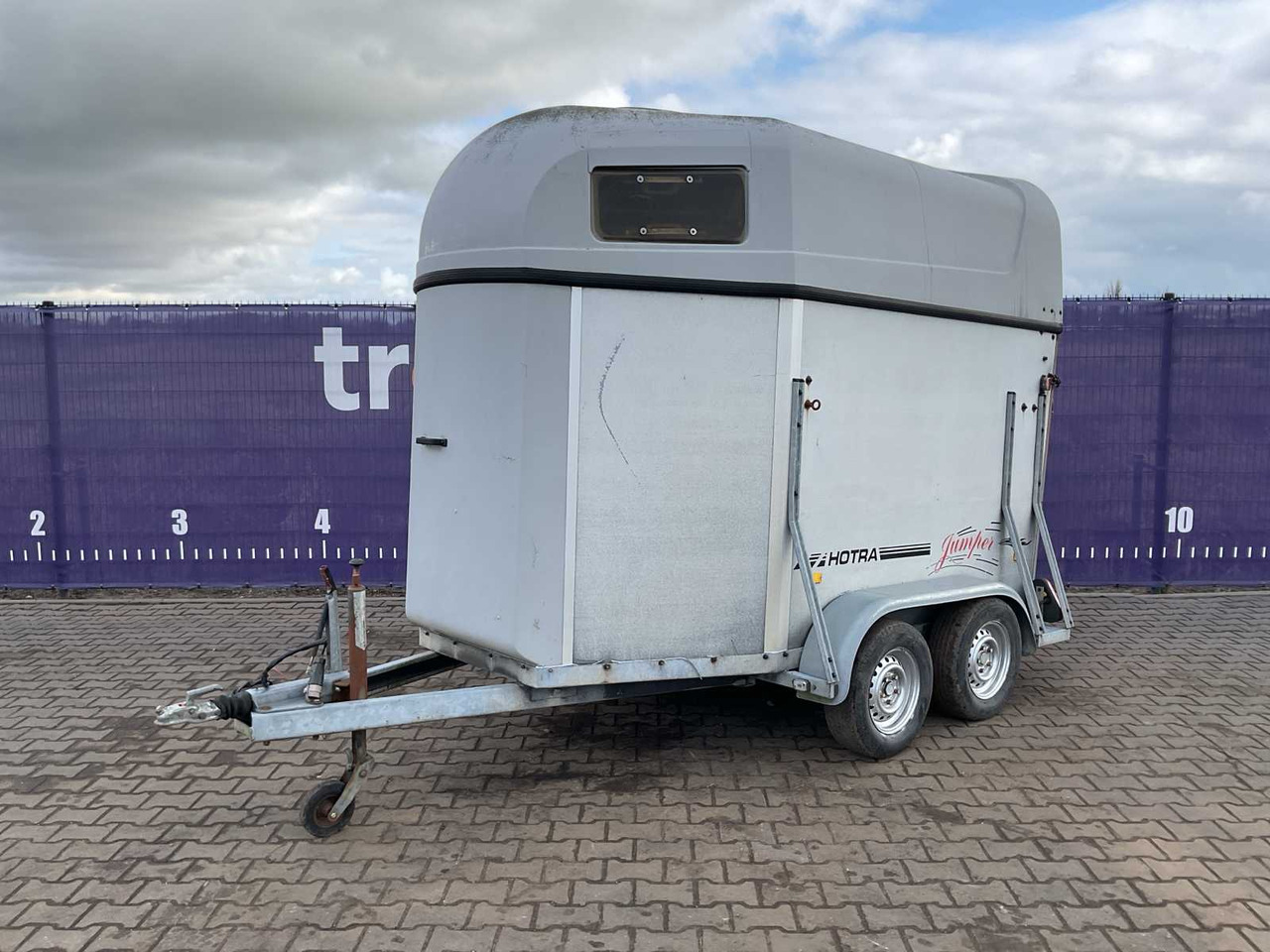 2005 - HOTRARIJS - VT-2000S - HORSE TRAILER - Remorque: photos 1 2005 - HOTRARIJS - VT-2000S - HORSE TRAILER - Remorque: photos 1