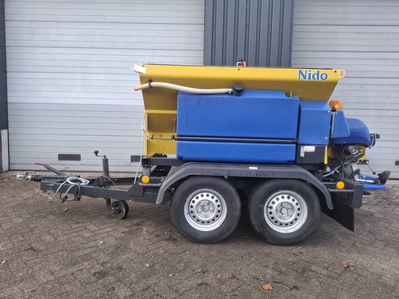 2011 ESVE NIDO STRATOS B11L-18 AWCXN-350 AWK 2700 TRAILER - Remorque: photos 3 2011 ESVE NIDO STRATOS B11L-18 AWCXN-350 AWK 2700 TRAILER - Remorque: photos 3