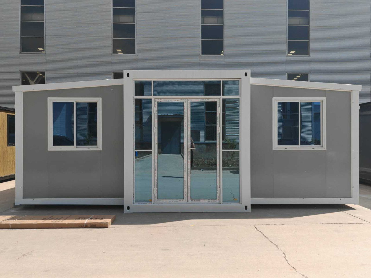 Rhino Houses 36,5 m2 - Conteneur comme habitat: photos 3 Rhino Houses 36,5 m2 - Conteneur comme habitat: photos 3