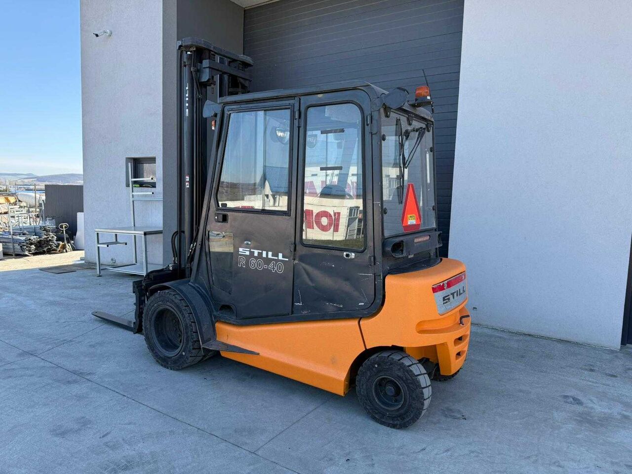 STILL - R60-40 - FORKLIFT TRUCKS - 2004 - Chariot élévateur: photos 2 STILL - R60-40 - FORKLIFT TRUCKS - 2004 - Chariot élévateur: photos 2