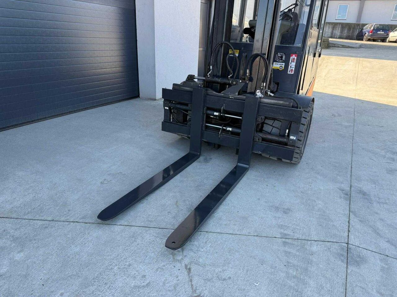 STILL - R60-40 - FORKLIFT TRUCKS - 2004 - Chariot élévateur: photos 3 STILL - R60-40 - FORKLIFT TRUCKS - 2004 - Chariot élévateur: photos 3