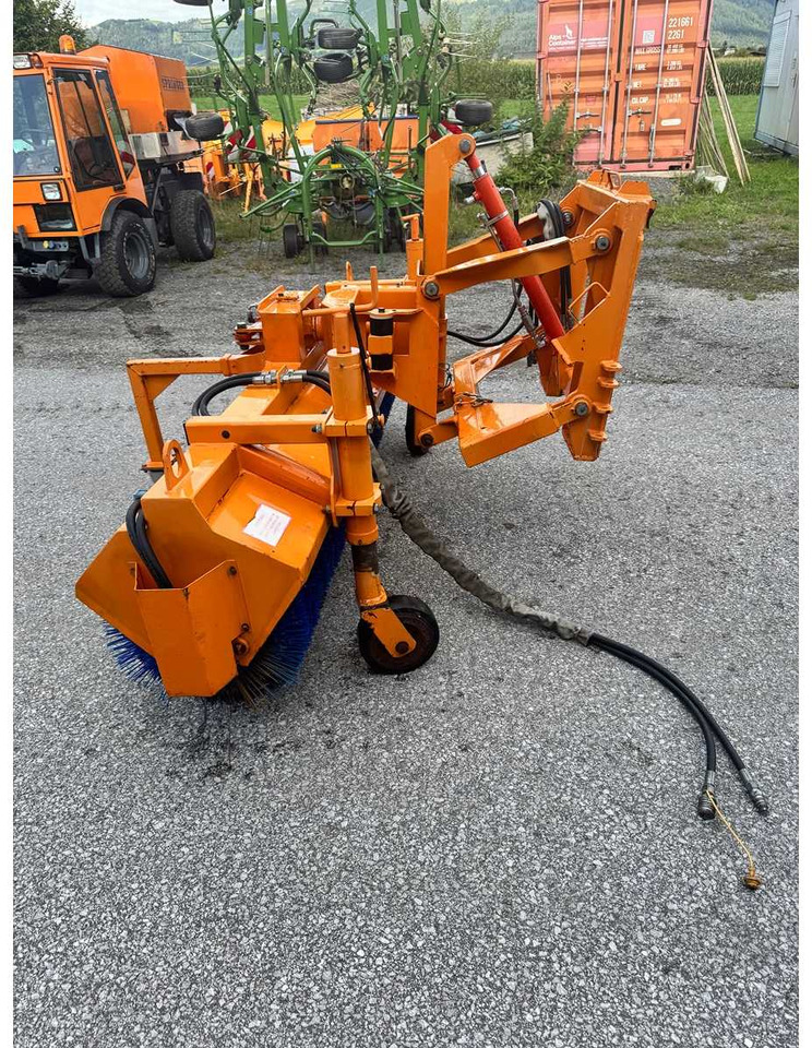 Springer VKM-H 2401 - Chargeur frontal pour tracteur: photos 4 Springer VKM-H 2401 - Chargeur frontal pour tracteur: photos 4