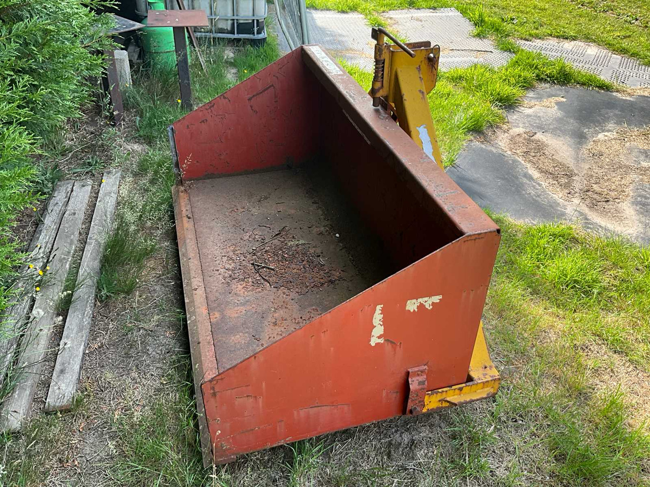 Tipping body for tractor - Benne agricole: photos 5 Tipping body for tractor - Benne agricole: photos 5