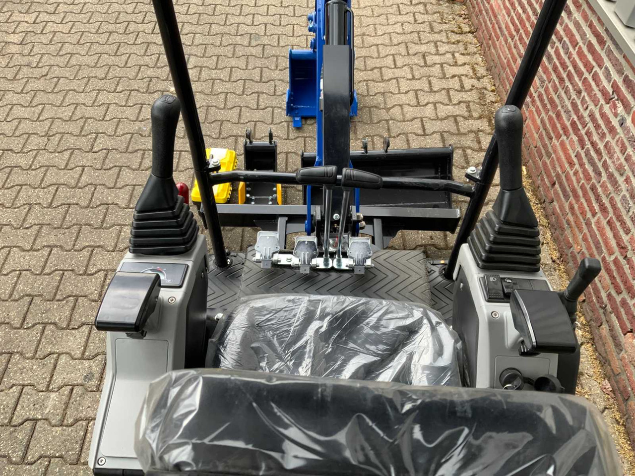 Pelle ULTRA FORCE EQUIPMENT - 2025 - NM-18 - CRAWLER EXCAVATOR DIESEL: photos 14 Pelle ULTRA FORCE EQUIPMENT - 2025 - NM-18 - CRAWLER EXCAVATOR DIESEL: photos 14