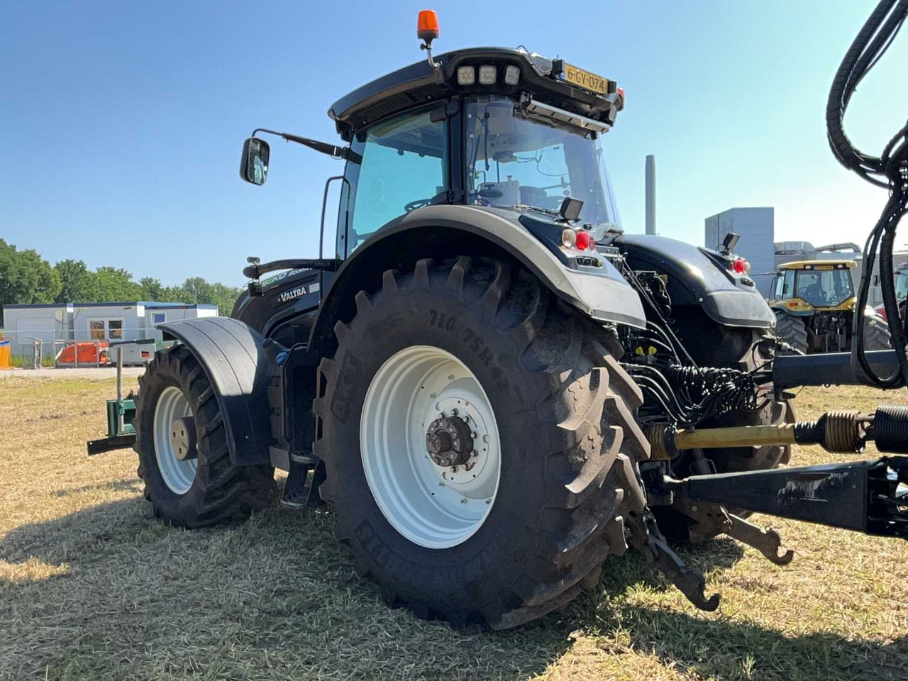 Valtra S374 - Tracteur agricole: photos 4 Valtra S374 - Tracteur agricole: photos 4
