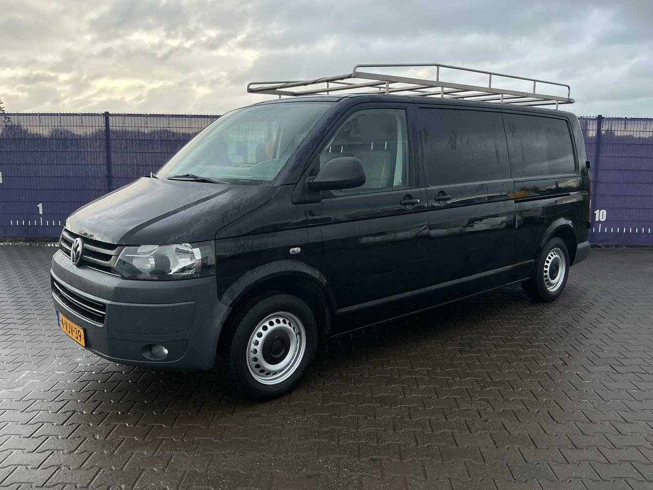 2010 - VOLKSWAGEN - TRANSPORTER - 2.0 TDI L2H1 COM. DC - COMMERCIAL VEHICLE - Véhicule utilitaire: photos 1 2010 - VOLKSWAGEN - TRANSPORTER - 2.0 TDI L2H1 COM. DC - COMMERCIAL VEHICLE - Véhicule utilitaire: photos 1