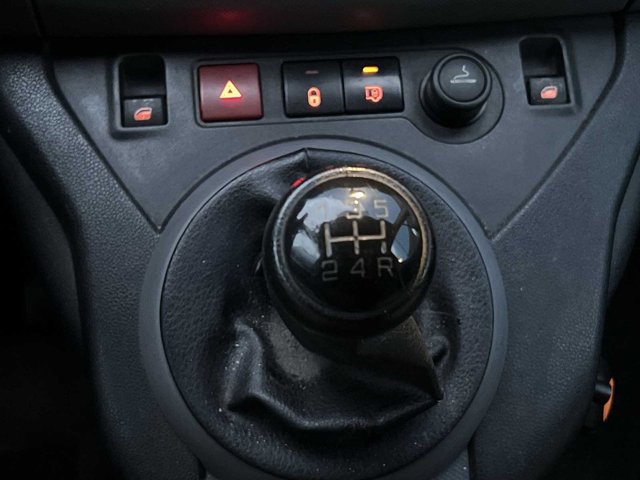 Véhicule utilitaire CITROEN BERLINGO 1.6 HDI 500 COMFORT | VD-091-R I: photos 18 Véhicule utilitaire CITROEN BERLINGO 1.6 HDI 500 COMFORT | VD-091-R I: photos 18