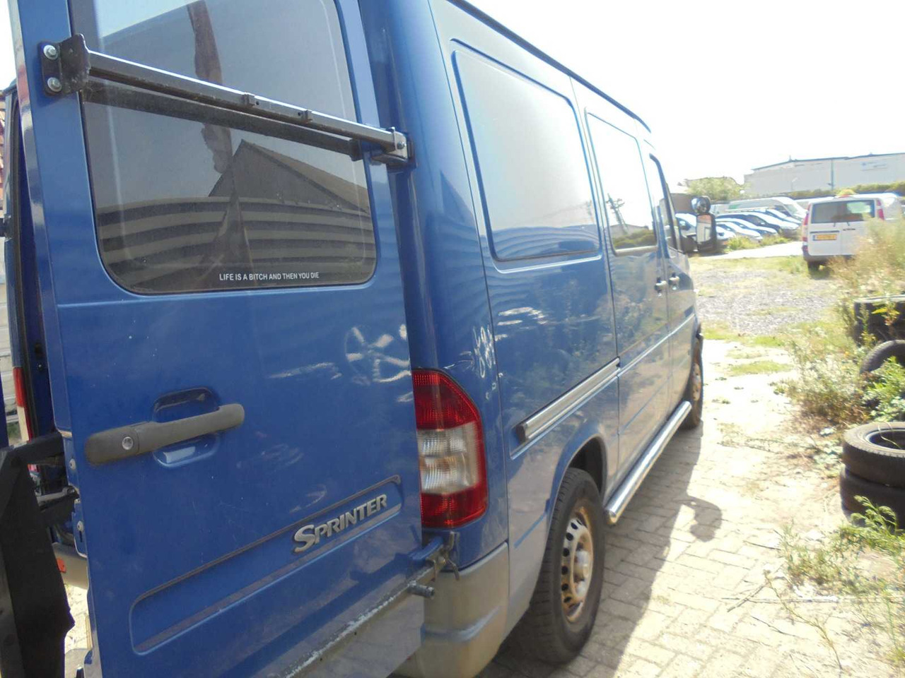 MERCEDES-BENZ - SPRINTER - 208 CDI 2.2 300 HDRR - WHEELCHAIR BUS - 29-BZ-KD - Véhicule utilitaire: photos 3 MERCEDES-BENZ - SPRINTER - 208 CDI 2.2 300 HDRR - WHEELCHAIR BUS - 29-BZ-KD - Véhicule utilitaire: photos 3