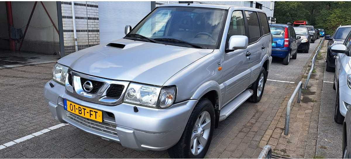 NISSAN - TERRANO LL - 3.0 DI LUXURY SR-B - 01-BT-FT - COMMERCIAL VEHICLE - Véhicule utilitaire: photos 1 NISSAN - TERRANO LL - 3.0 DI LUXURY SR-B - 01-BT-FT - COMMERCIAL VEHICLE - Véhicule utilitaire: photos 1