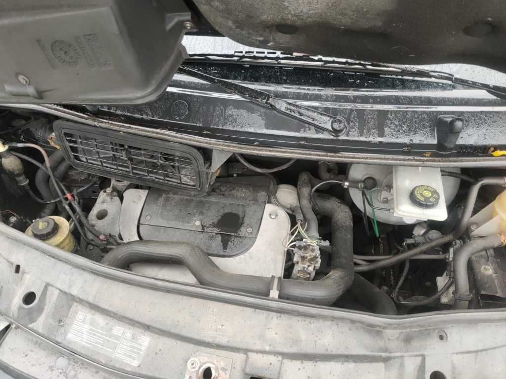 OPEL - VIVARO - 1.9 CDTI L1H1 DC - 39-BS-GV - Véhicule utilitaire: photos 5 OPEL - VIVARO - 1.9 CDTI L1H1 DC - 39-BS-GV - Véhicule utilitaire: photos 5