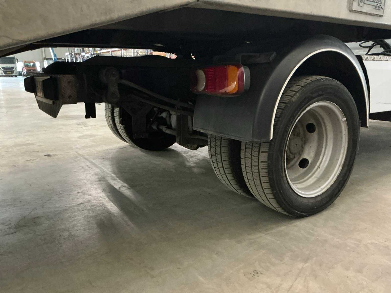 RENAULT MASCOTT 2007 BE TRACTOR COMMERCIAL VEHICLE - Véhicule utilitaire: photos 4 RENAULT MASCOTT 2007 BE TRACTOR COMMERCIAL VEHICLE - Véhicule utilitaire: photos 4