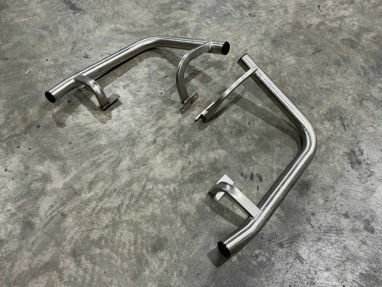 STAINLESS STEEL BACK DOOR BAR MERCEDES SPRINTER - Véhicule utilitaire: photos 4 STAINLESS STEEL BACK DOOR BAR MERCEDES SPRINTER - Véhicule utilitaire: photos 4