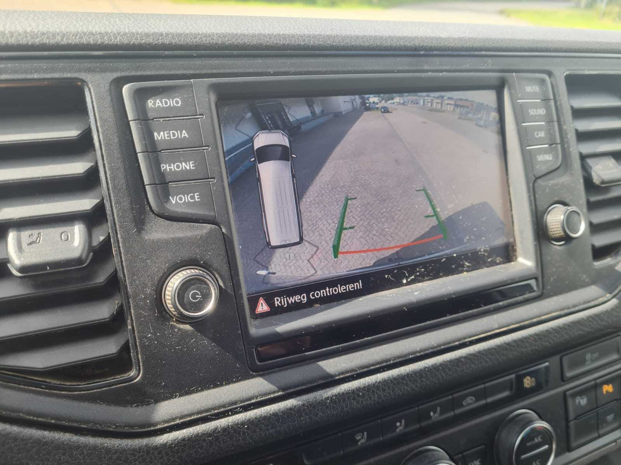 VOLKSWAGEN - CRAFTER - 35 2.0 TDI L3H2 HI - V-422-NG - Véhicule utilitaire: photos 5 VOLKSWAGEN - CRAFTER - 35 2.0 TDI L3H2 HI - V-422-NG - Véhicule utilitaire: photos 5