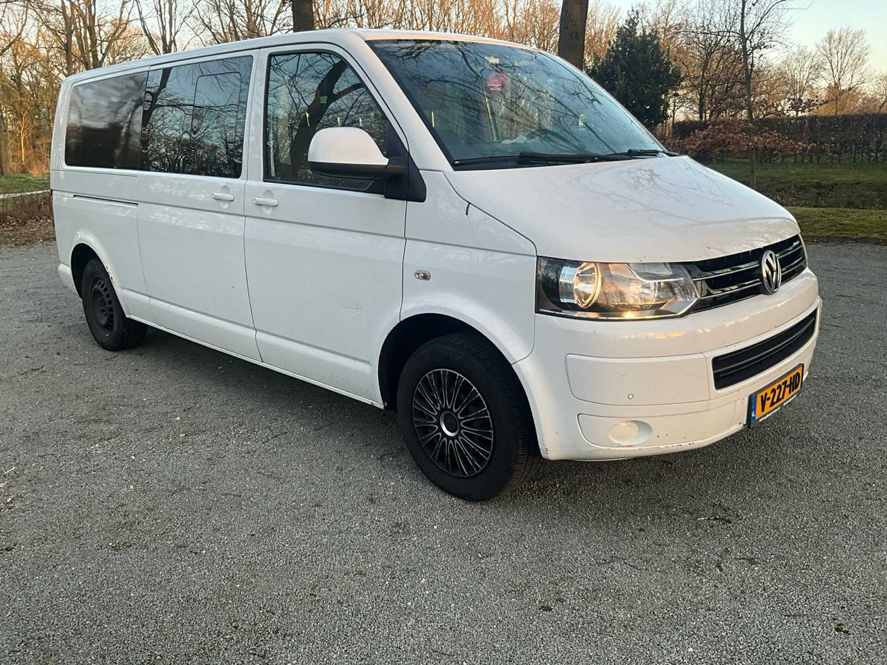VOLKSWAGEN - TRANSPORTER - 2.0 TDI L2H1 4M BUDC - COMMERCIAL VEHICLE - Véhicule utilitaire: photos 2 VOLKSWAGEN - TRANSPORTER - 2.0 TDI L2H1 4M BUDC - COMMERCIAL VEHICLE - Véhicule utilitaire: photos 2