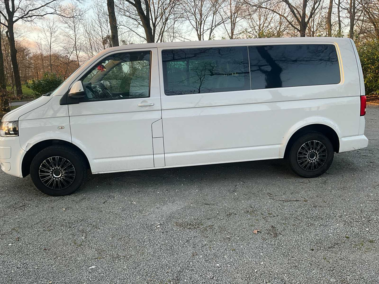 VOLKSWAGEN - TRANSPORTER - 2.0 TDI L2H1 4M BUDC - COMMERCIAL VEHICLE - Véhicule utilitaire: photos 5 VOLKSWAGEN - TRANSPORTER - 2.0 TDI L2H1 4M BUDC - COMMERCIAL VEHICLE - Véhicule utilitaire: photos 5