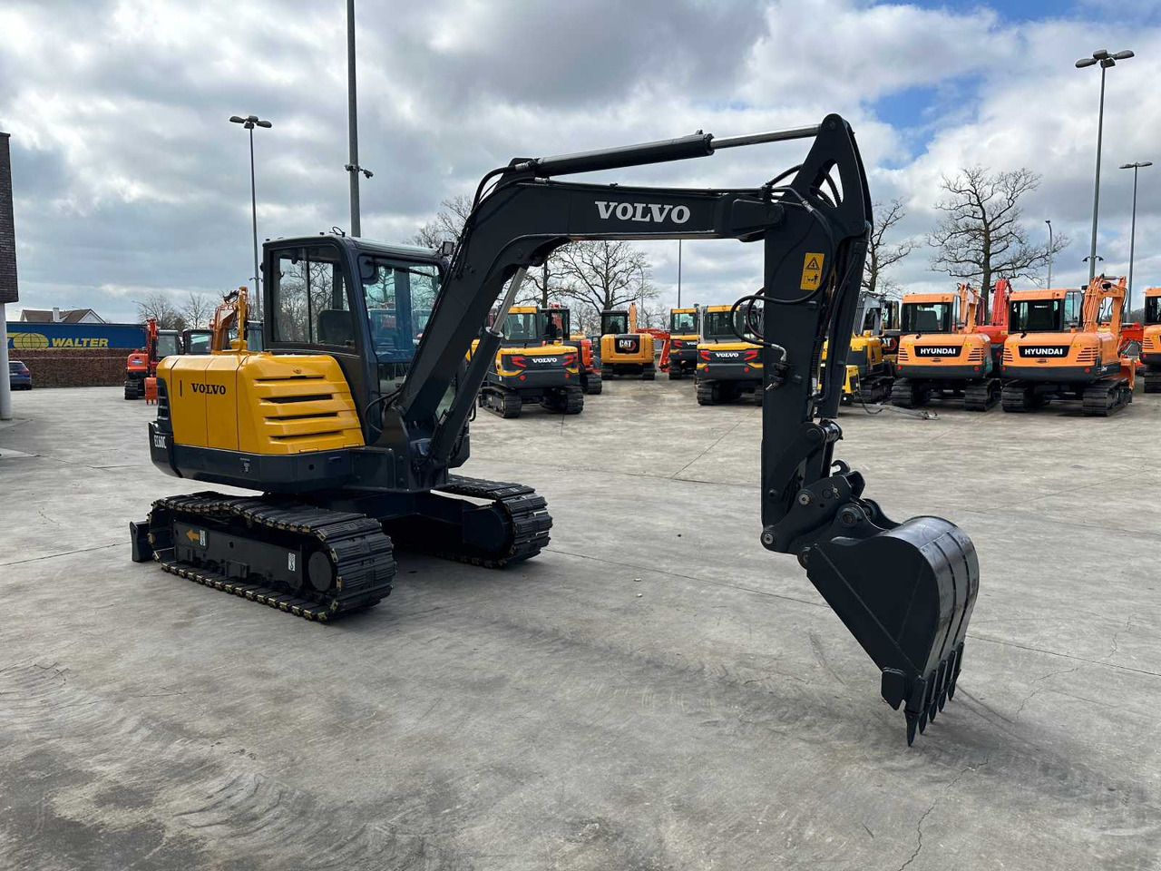 Volvo EC60C - Pelle sur chenille: photos 3 Volvo EC60C - Pelle sur chenille: photos 3