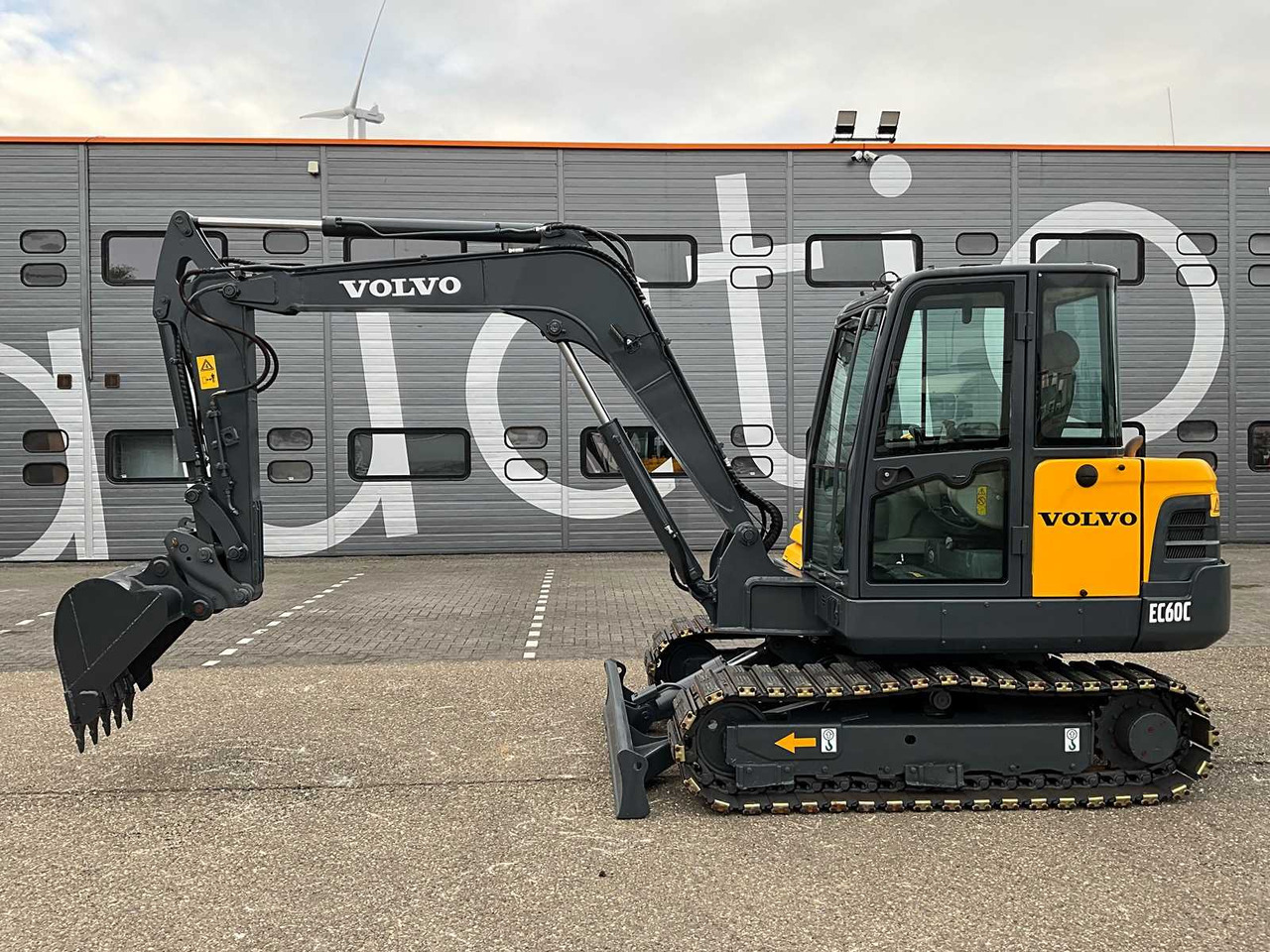 Volvo EC60C - Pelle sur chenille: photos 2 Volvo EC60C - Pelle sur chenille: photos 2