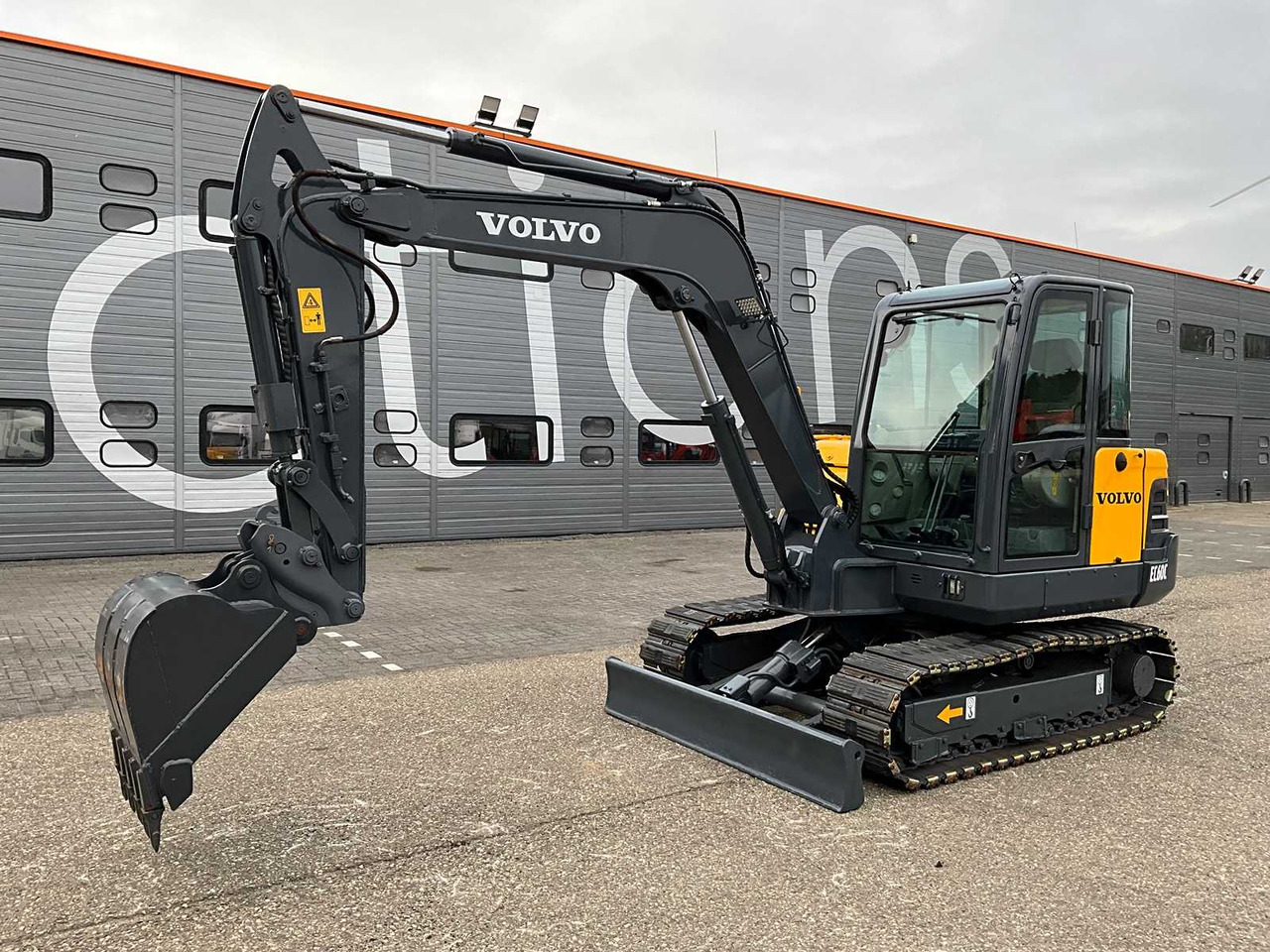 Volvo EC60C - Pelle sur chenille: photos 1 Volvo EC60C - Pelle sur chenille: photos 1