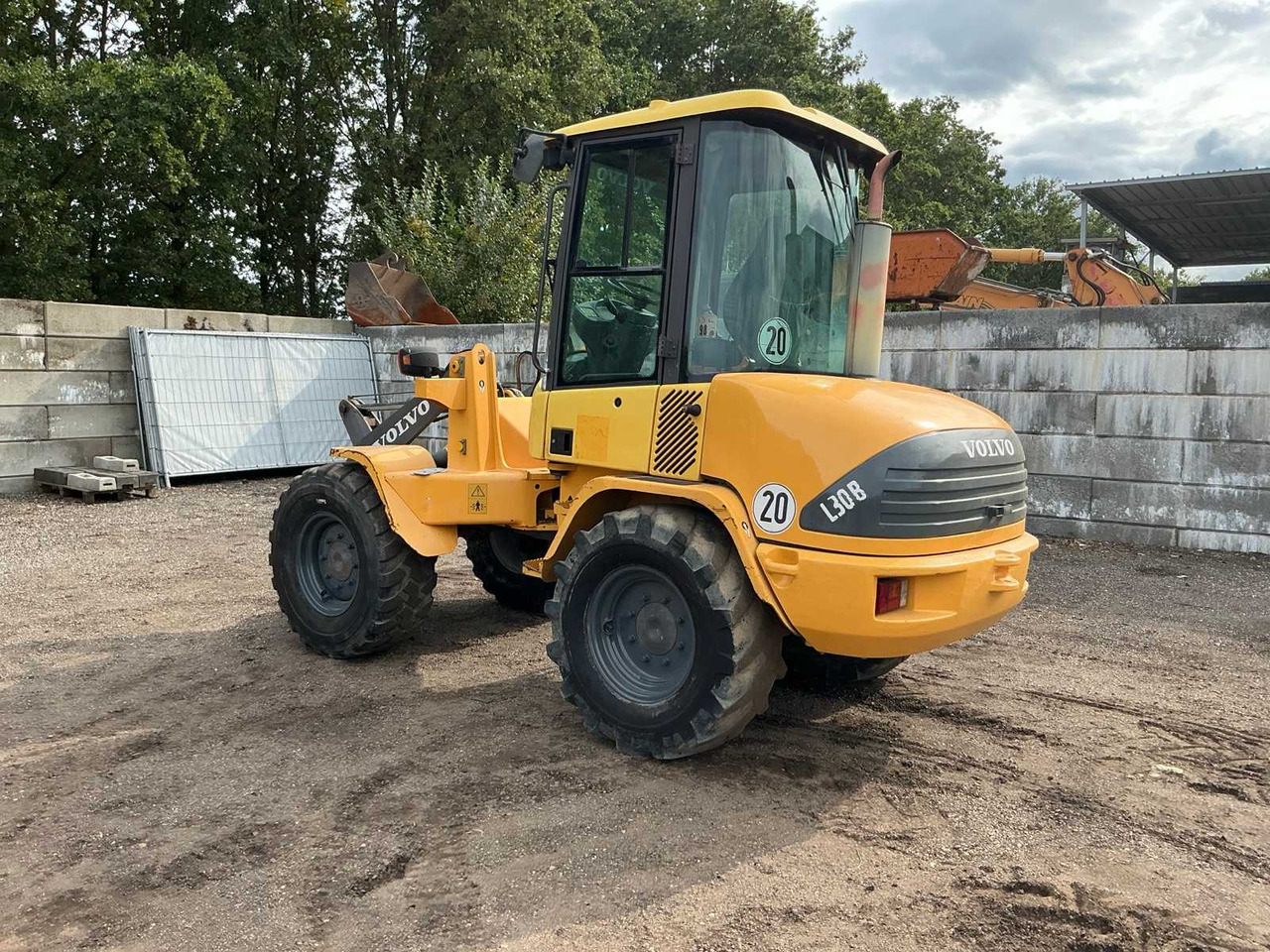 Volvo L30B Z/X - Chargeuse sur pneus: photos 3 Volvo L30B Z/X - Chargeuse sur pneus: photos 3