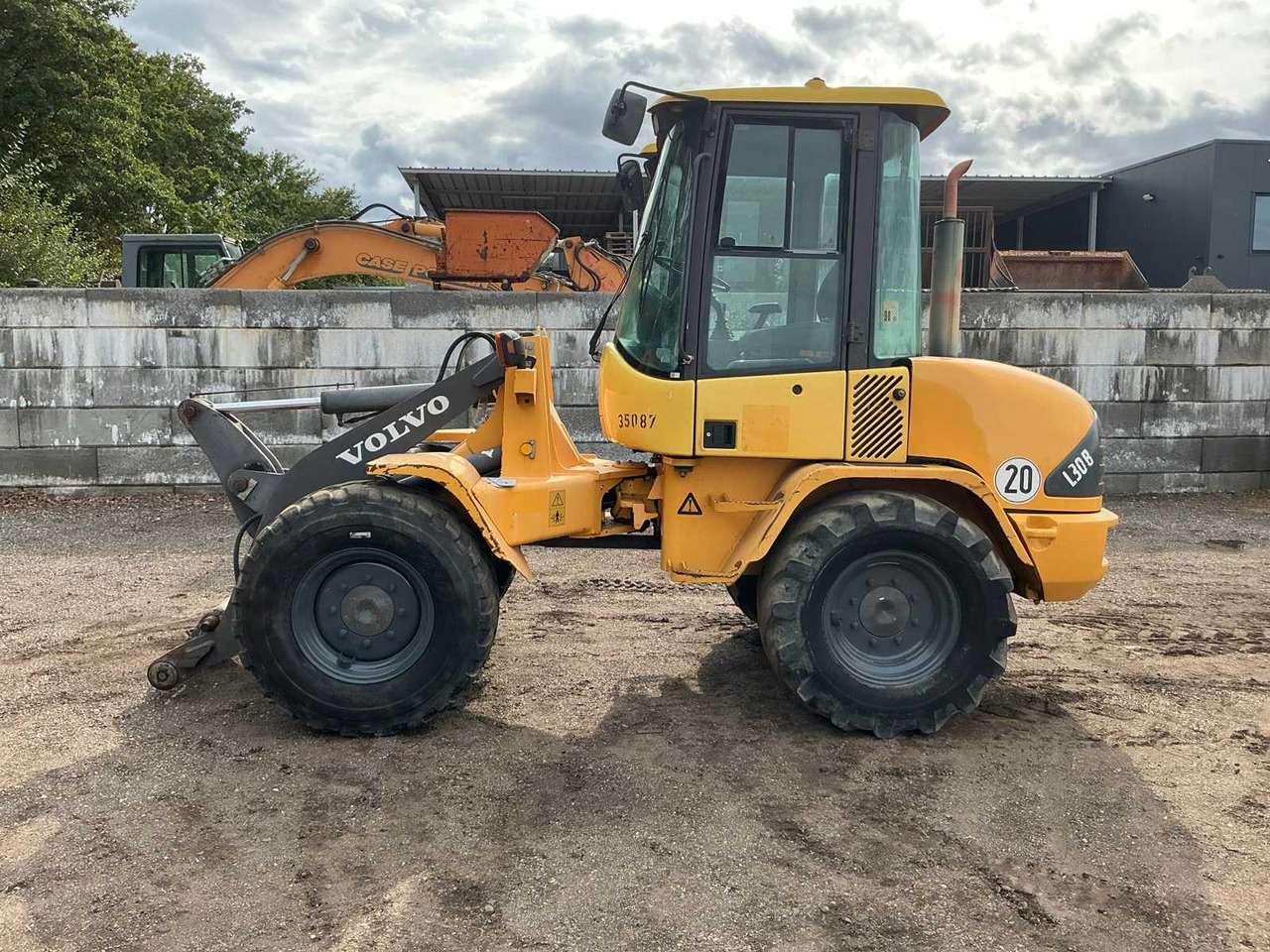 Volvo L30B Z/X - Chargeuse sur pneus: photos 2 Volvo L30B Z/X - Chargeuse sur pneus: photos 2