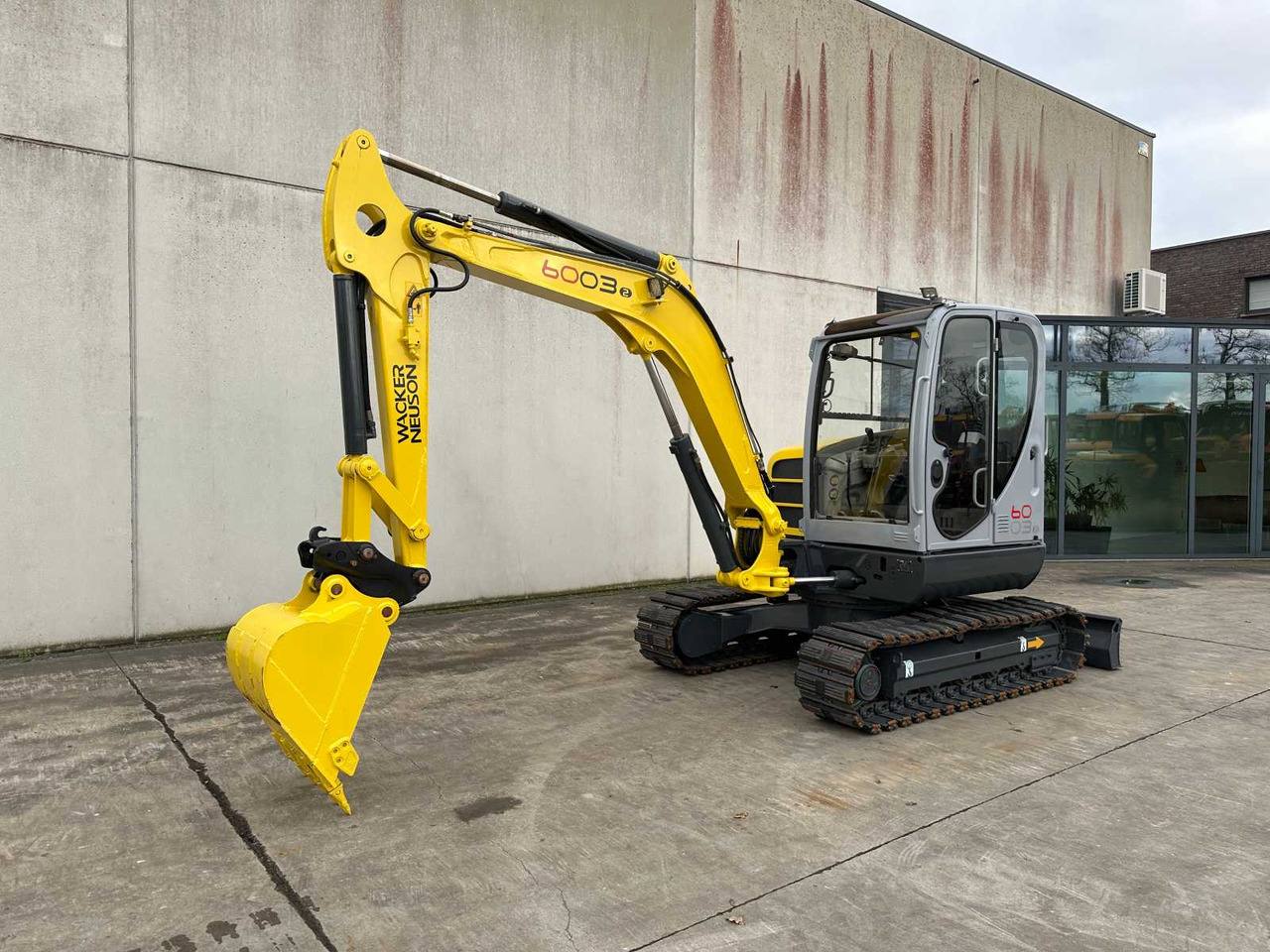 Wacker Neuson 6003 - Pelle sur chenille: photos 1 Wacker Neuson 6003 - Pelle sur chenille: photos 1