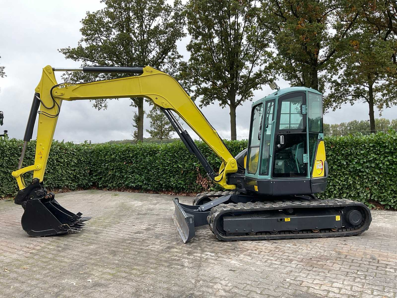 Yanmar VIO80 - Pelle sur chenille: photos 2 Yanmar VIO80 - Pelle sur chenille: photos 2