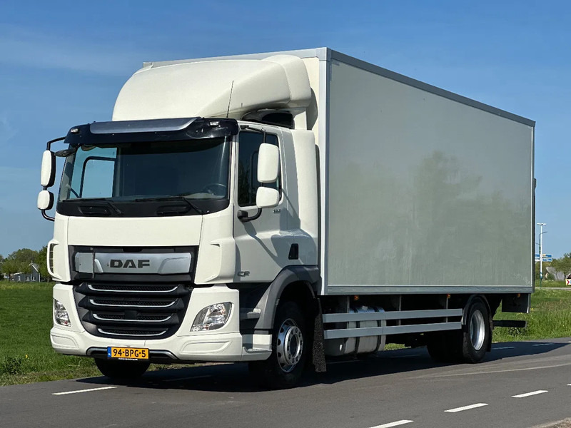 DAF CF 260 CF260.19 - Camion fourgon: photos 1 DAF CF 260 CF260.19 - Camion fourgon: photos 1
