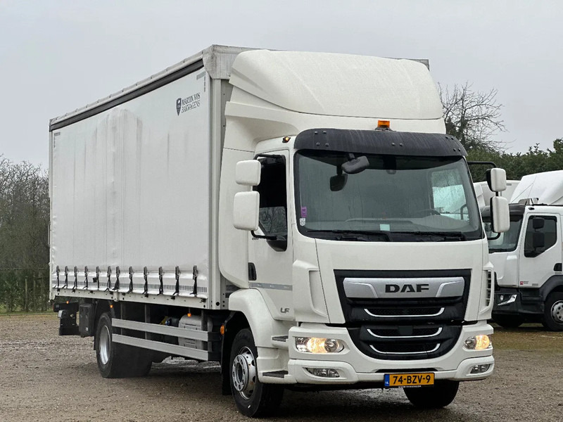 DAF LF 260 LF260.16 EURO6. 2022. - Camion à rideaux coulissants: photos 2 DAF LF 260 LF260.16 EURO6. 2022. - Camion à rideaux coulissants: photos 2