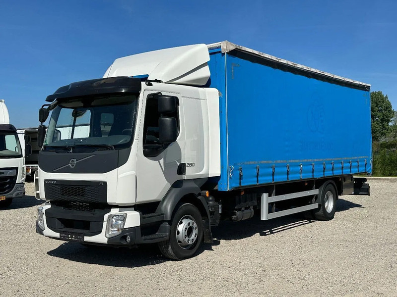 Volvo FL FL280.16 EURO6. 2022. 8400kg Laadvermogen Eventueel , OPRIJWAGEN , PAARDENWAGEN. - Châssis cabine: photos 1 Volvo FL FL280.16 EURO6. 2022. 8400kg Laadvermogen Eventueel , OPRIJWAGEN , PAARDENWAGEN. - Châssis cabine: photos 1