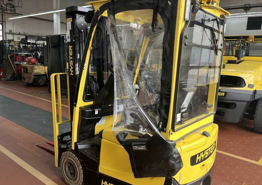 Hyster A.1.3XNT - Chariot élévateur électrique: photos 3 Hyster A.1.3XNT - Chariot élévateur électrique: photos 3