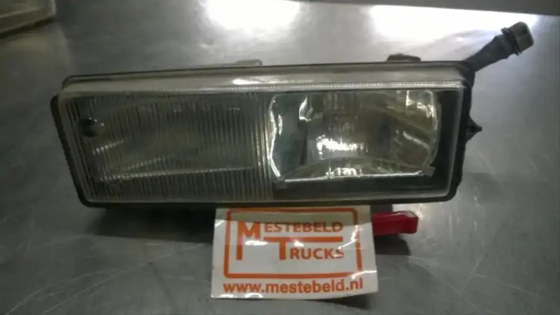 DAF Combi lamp rechts - Système électrique pour Camion: photos 1 DAF Combi lamp rechts - Système électrique pour Camion: photos 1