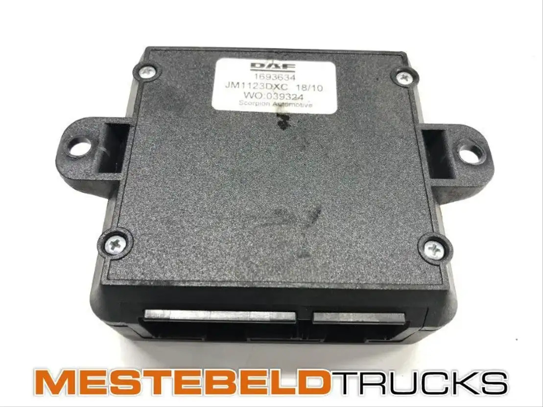 DAF Elektronische unit ALS XF 105 - Système électrique pour Camion: photos 1 DAF Elektronische unit ALS XF 105 - Système électrique pour Camion: photos 1