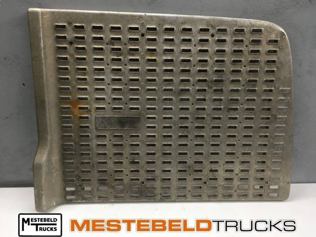 DAF Opstapplaat rechts - Marchepied pour Camion: photos 1 DAF Opstapplaat rechts - Marchepied pour Camion: photos 1